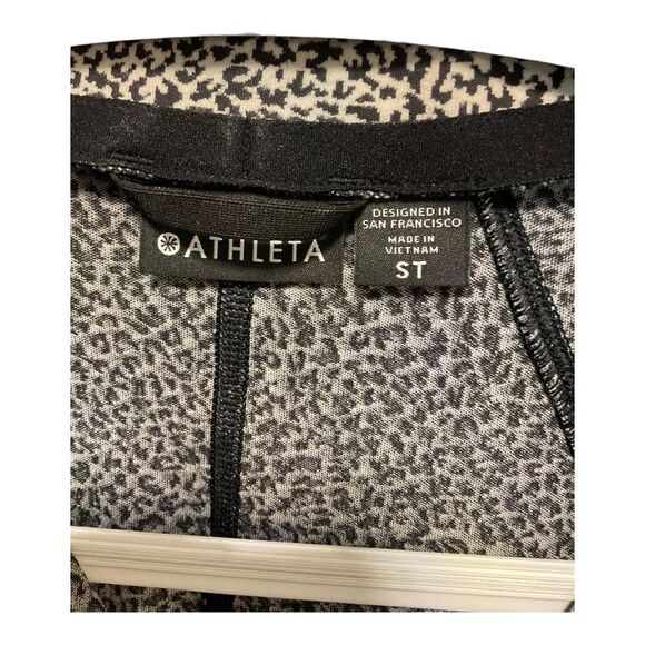 Athleta Salutation Jacket Cheetah Print TS - Picture 2 of 4